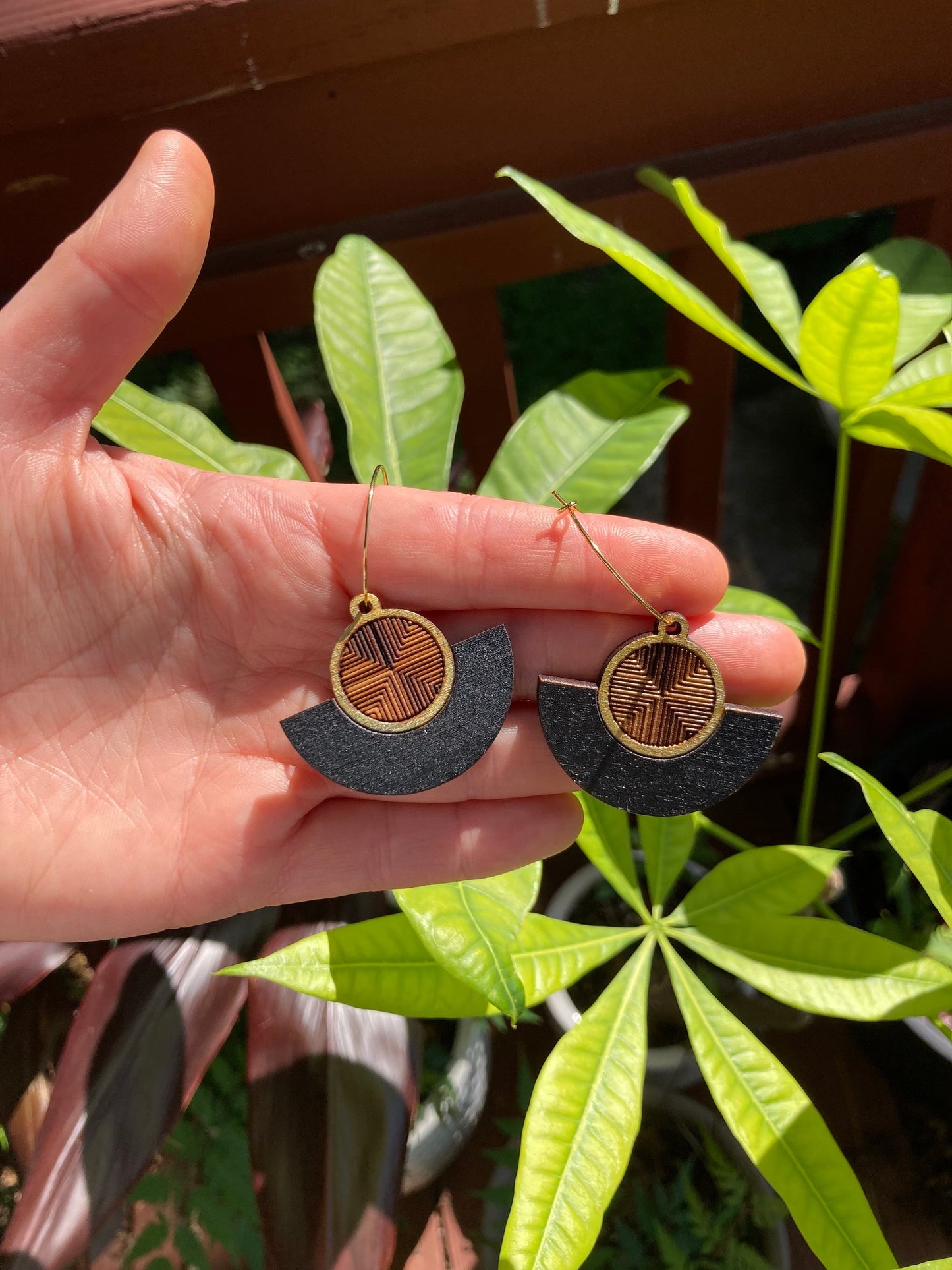 Black and gold etched fan earrings